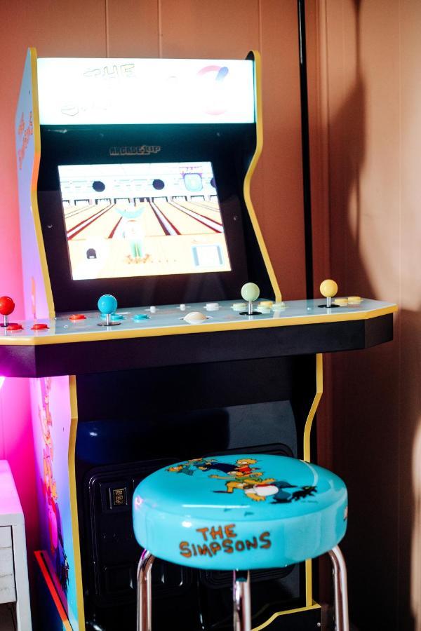 Giggling Creek Cottage - Bedjet! King Sized! Gazebo, 45 Acres, Arcades, Nintendo, More Henry 外观 照片